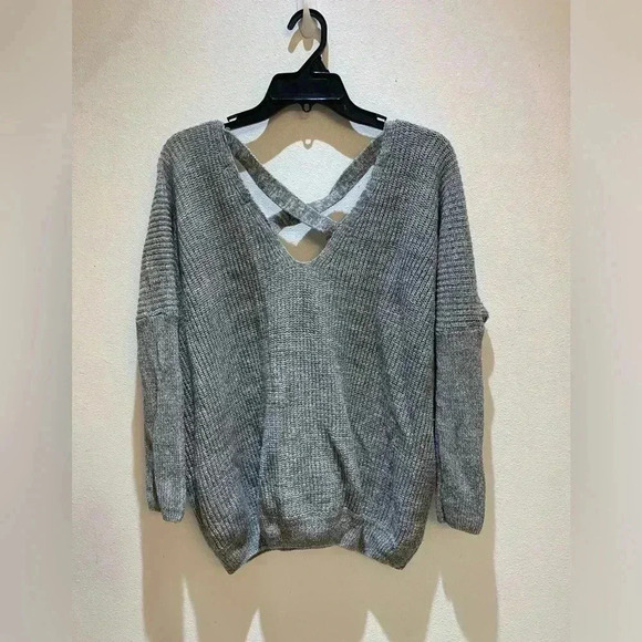 Forever 21 Women's Pullover Long Sleeve Knit Sweater V Neck Gray Size S - Picture 2 of 8